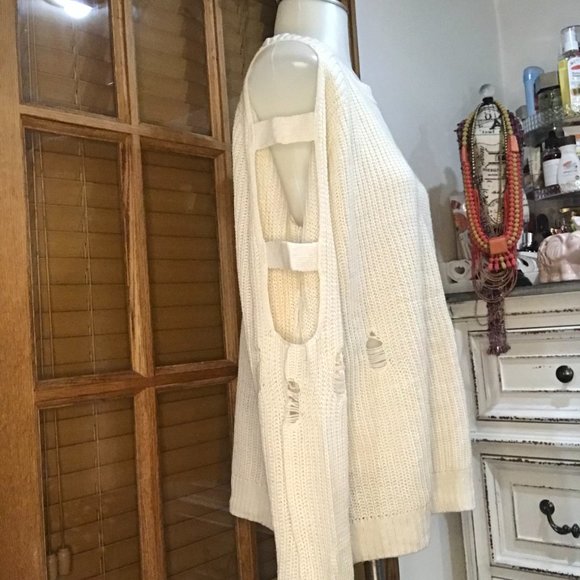 Almost New Distressed sweater w cutout on sleeves By Ten Sixty Sherman - Picture 2 of 3